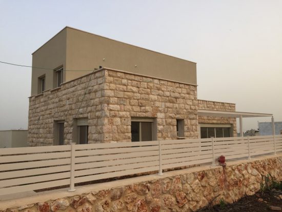 בניית בית חכם