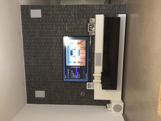 מערכת קולנוע ביתי בית חכם