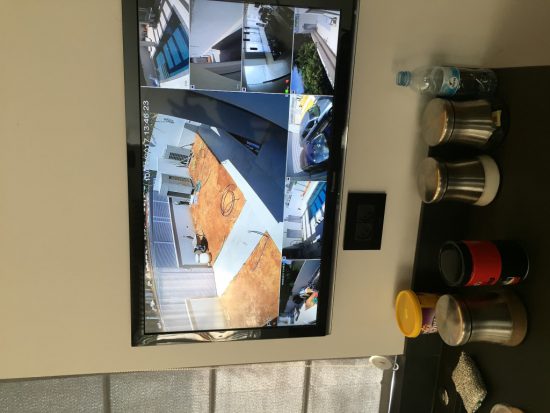 צפייה במצלמות אבטחה